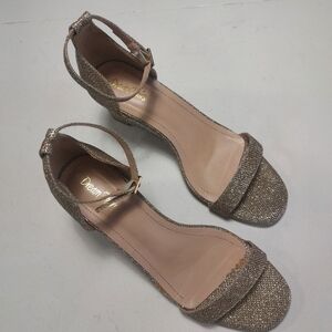 Elegant Women's Gold Sandals Size 10M